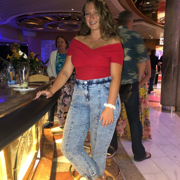 Meet your Posher, Amanda - Picture 4 of 4